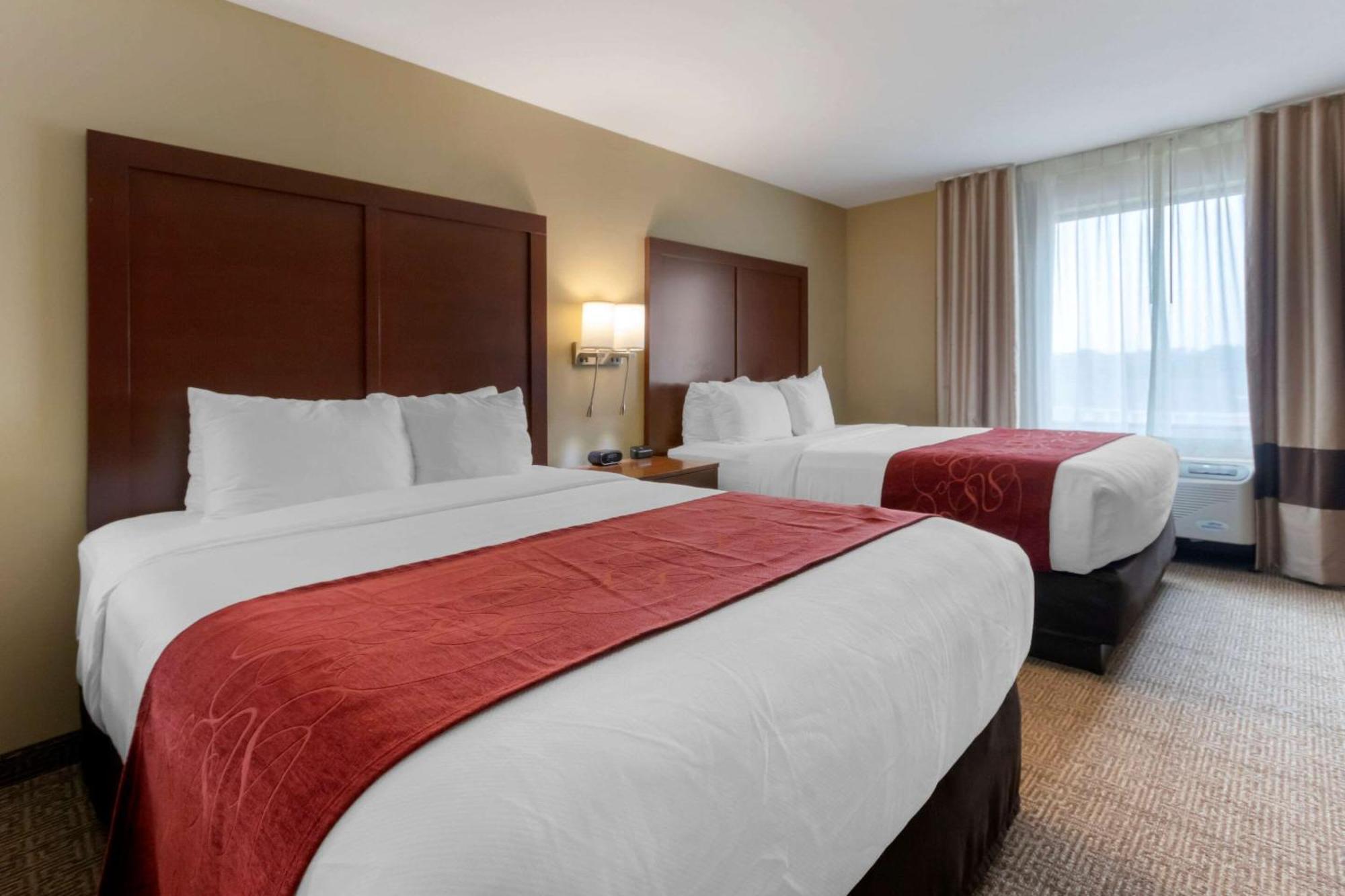Queen Suite with Sofa Bed - Non-Smoking,1280747305:JPEG